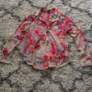 Beautiful flower blouse size M